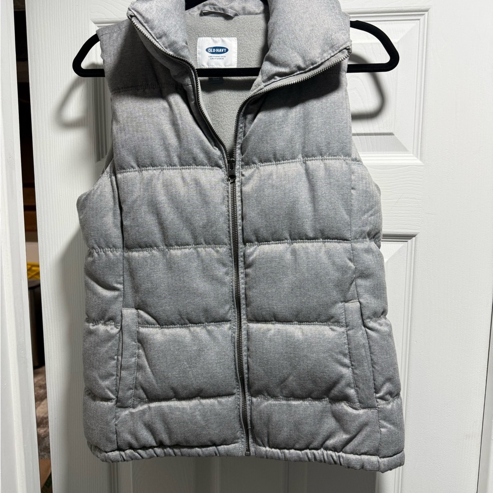 Old Navy Heather Gray Puffer Vest